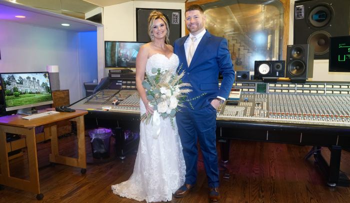 Couple celebrate at their Nashville elopement reception